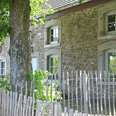 Vintage Farmhouse In With Roofed Garden Nyaraló