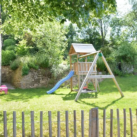 Vintage Farmhouse In With Roofed Garden